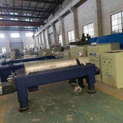 Управление PLC LW автоматическое постное масло гарантии 1 года горизонтальное отделяя центрифугу графинчика